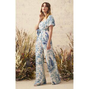 NWT Hope and Ivy Floral Waist Tie Jumpsuit Blue White Women 10